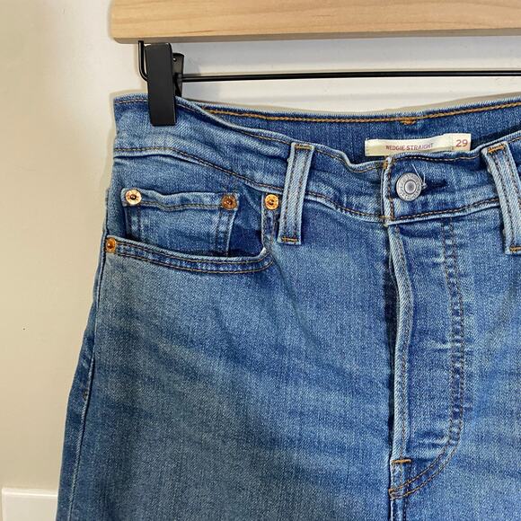 Levi's Wedgie Straight Leg Denim Jeans Medium Wash Raw Hem High Rise Sz 29 - Picture 6 of 13